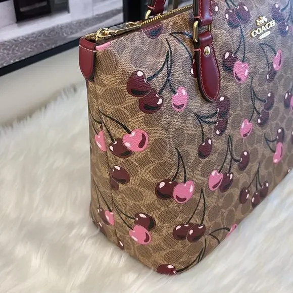 NWT COACH Gallery Tote Bag In Signature Canvas With Cherry print